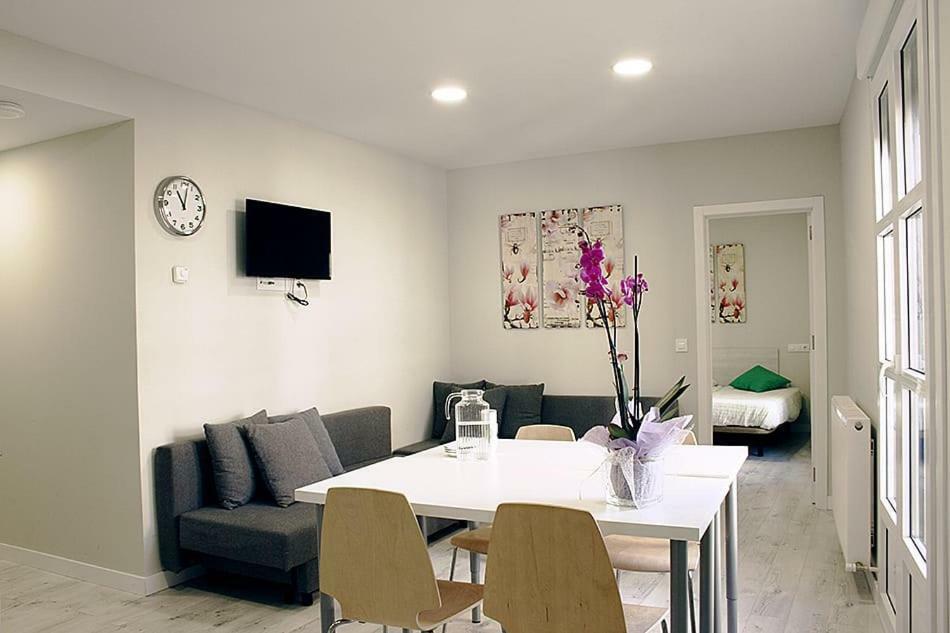 Apartamentos Logrono Centro Exteriör bild