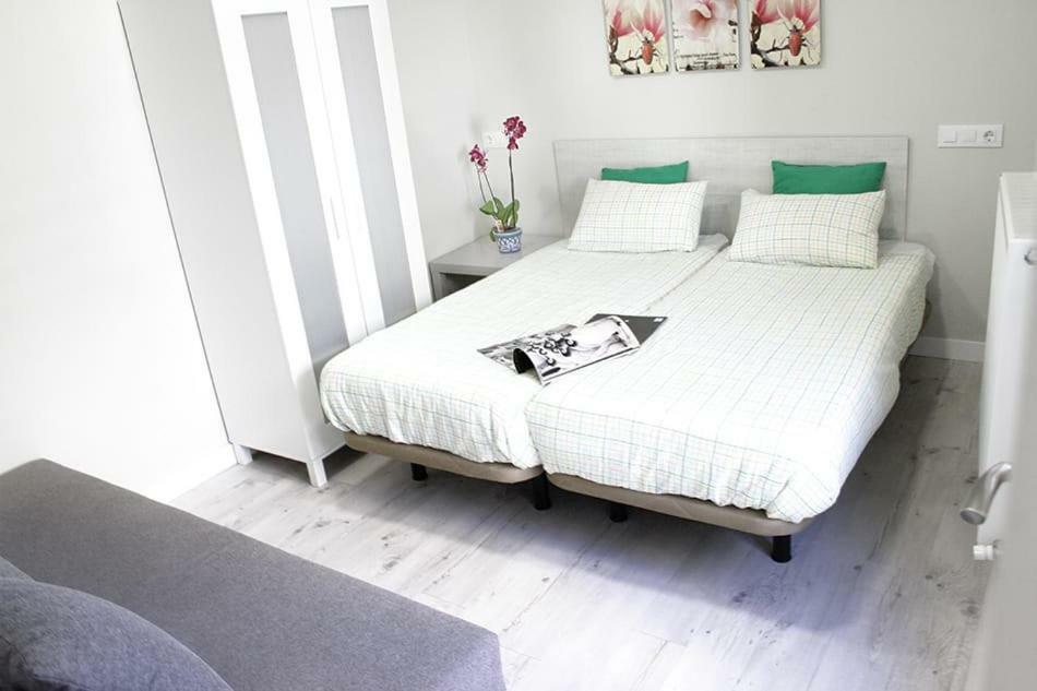 Apartamentos Logrono Centro Exteriör bild
