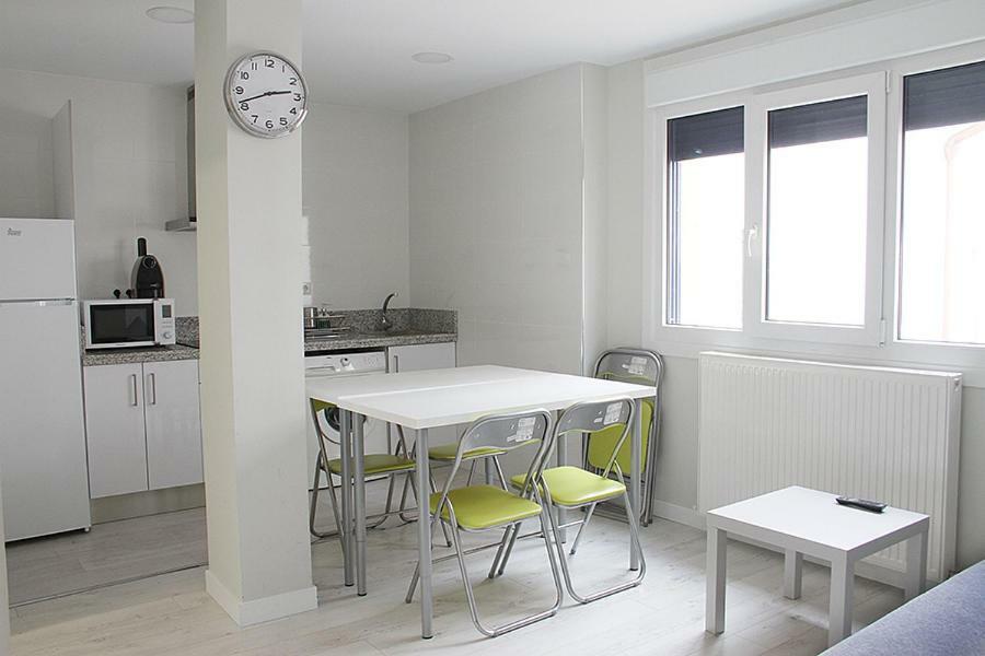 Apartamentos Logrono Centro Exteriör bild