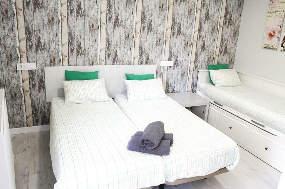 Apartamentos Logrono Centro Exteriör bild