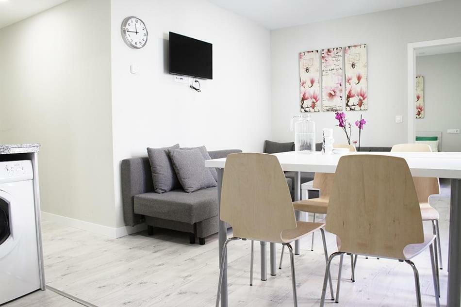 Apartamentos Logrono Centro Exteriör bild
